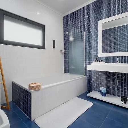 Cerrado Da Eira, Vista Mar E Farol * Ponta Garca