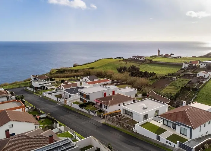 Cerrado Da Eira, Vista Mar E Farol * Ponta Garca